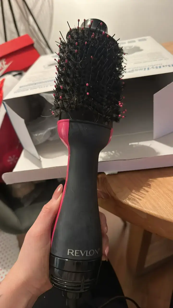 Cepillo Secador Revlon Negro y Rosa