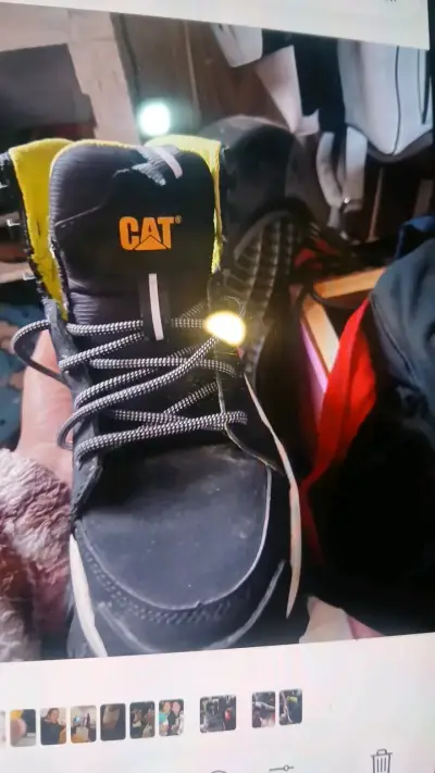Botas de trabajo CAT negras con detalles amarillos - miniatura 1
