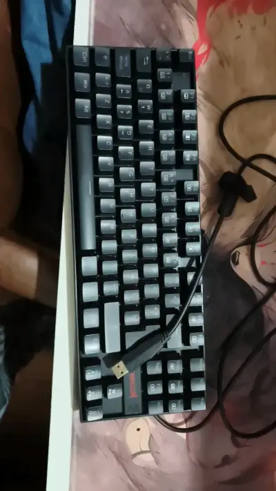 Teclado mecánico retroiluminado USB - miniatura 1