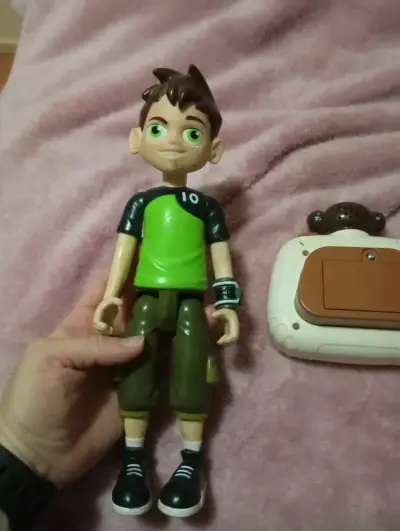 Lote de 2 juguetes Ben 10 y pop it - miniatura 4
