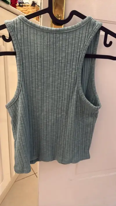 Polera sin mangas de canalé verde - miniatura 2