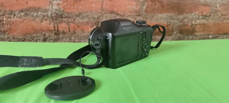 Cámara Sony con Zoom Óptico 35x - 2