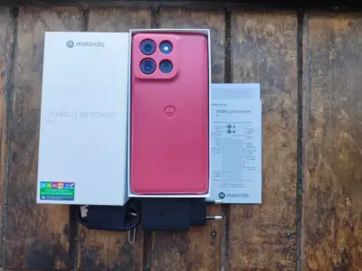 Smartphone Motorola Moto G86 Power 5G Rojo - miniatura 1