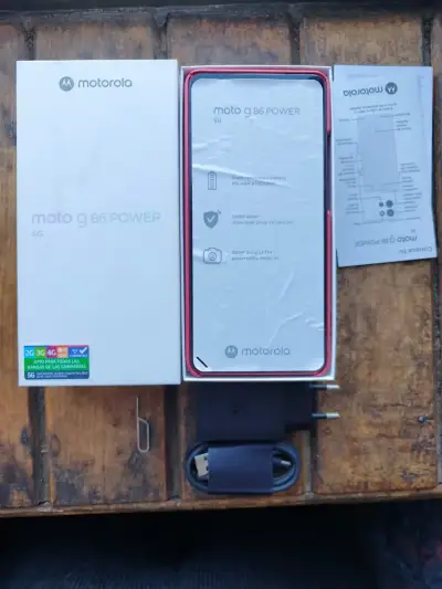 Smartphone Motorola Moto G86 Power 5G Rojo - miniatura 3