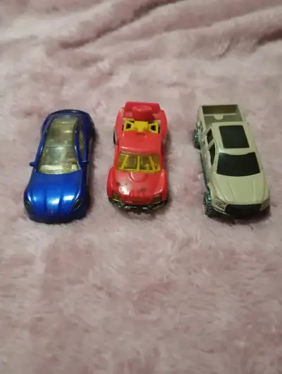 Set de 3 autos de juguete metálicos - miniatura 1