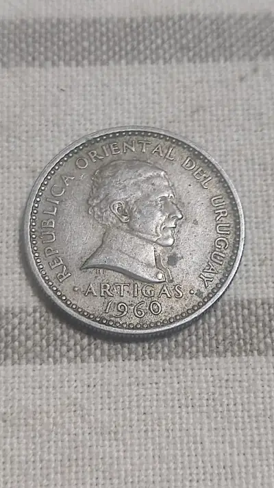 Moneda de 50 Céntimos Uruguay 1960 - miniatura 2