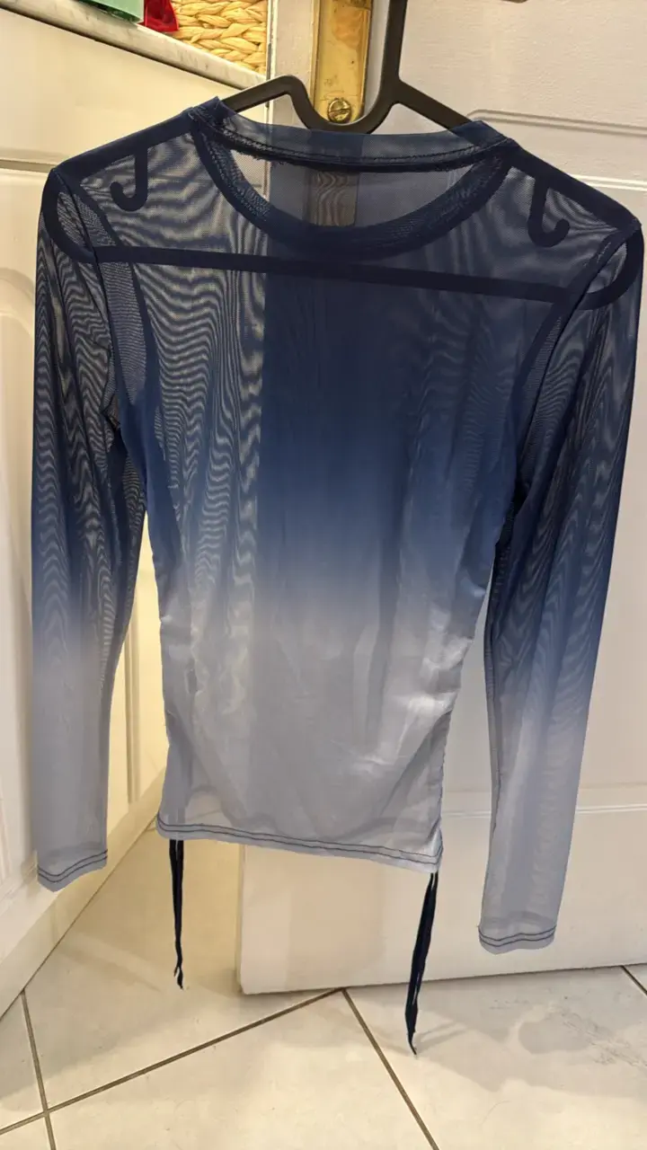 Polera transparente azul degradé manga larga - 2