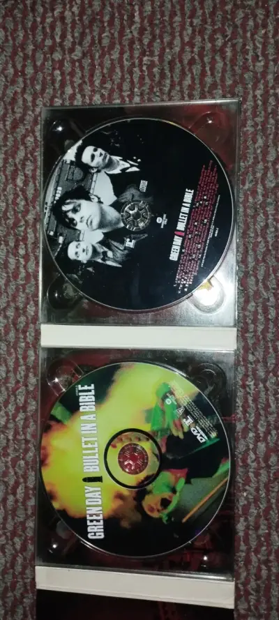 CD y DVD Green Day Bullet in a Bible - miniatura 4