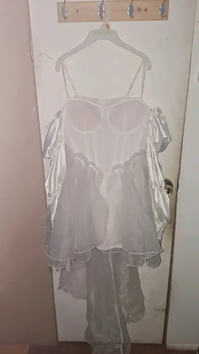 Vestido de encaje blanco con corset - miniatura 1