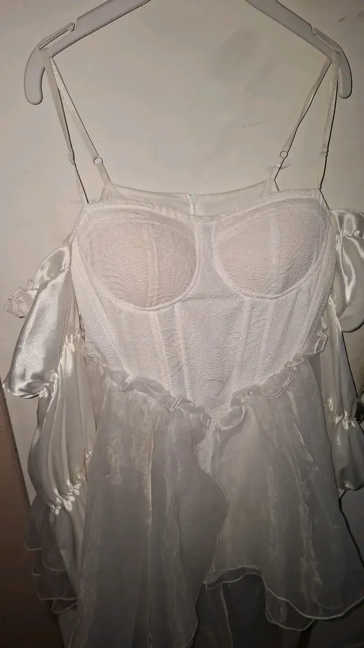Vestido de encaje blanco con corset - 3
