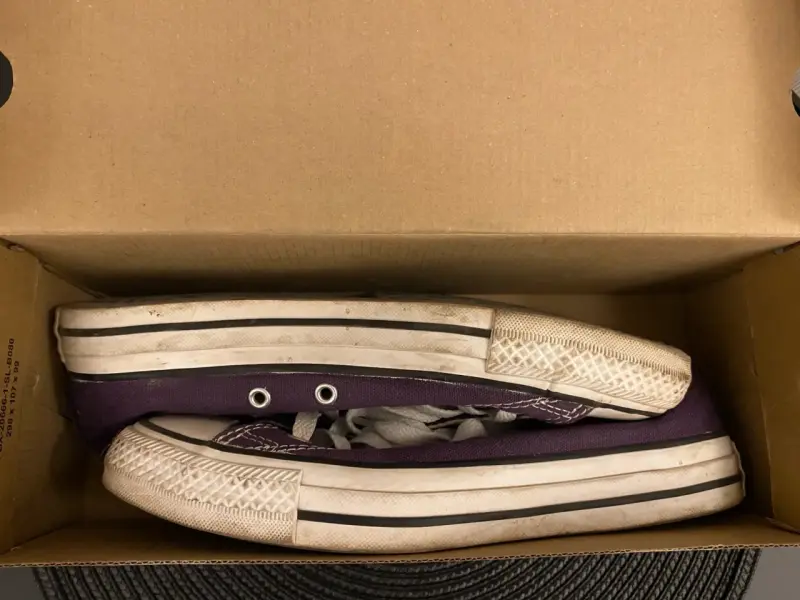 Zapatillas Converse All Star moradas seminuevas - 4