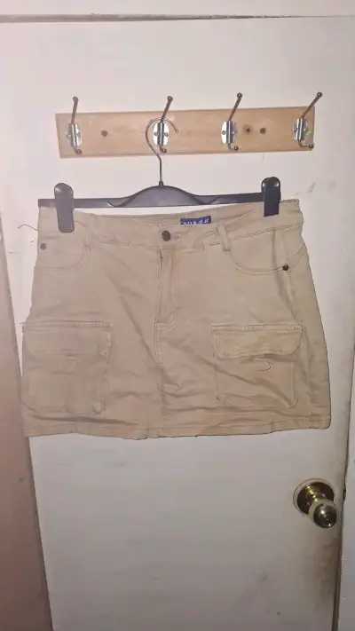 Falda short beige con bolsillos Ja & Je talla 44 - miniatura 1