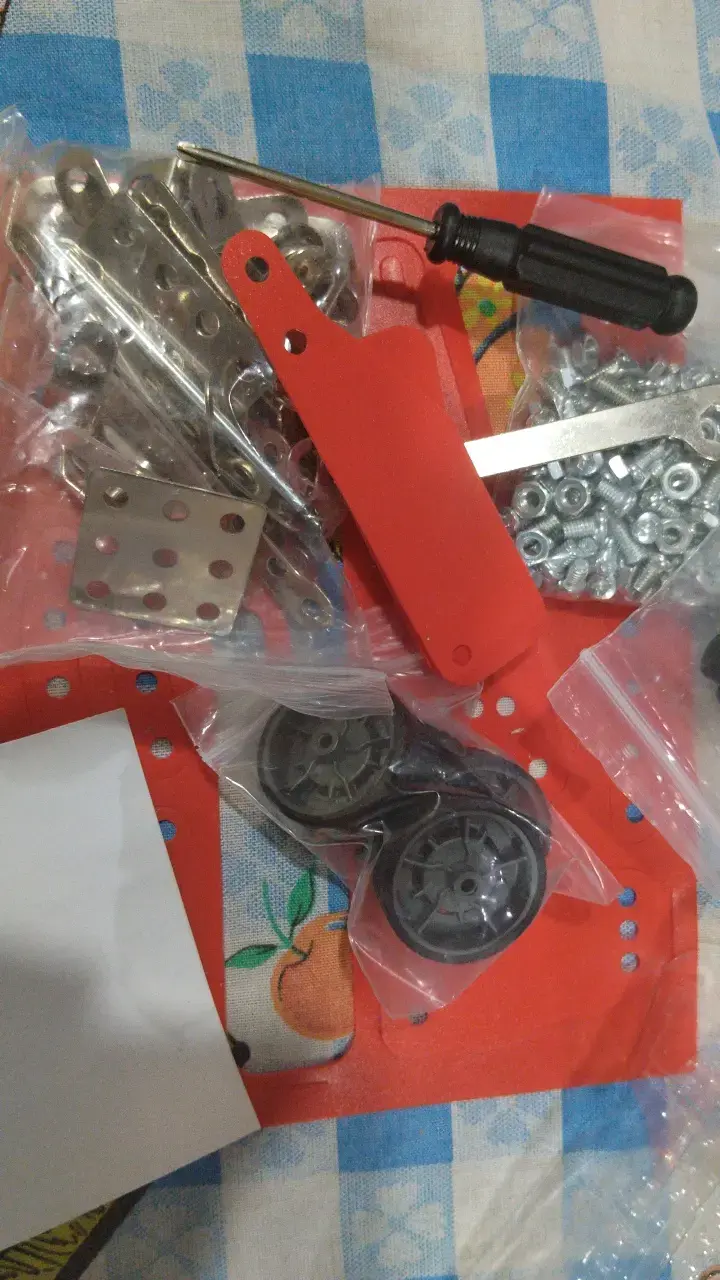 Set de Construcción Metálica para Modelos Fantásticos - 4