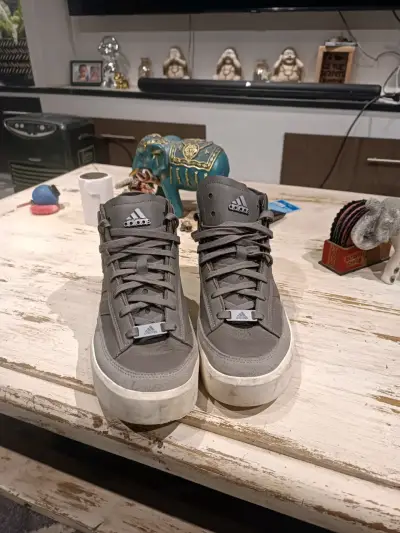 Zapatillas Adidas grises de cuero y poliéster - miniatura 4