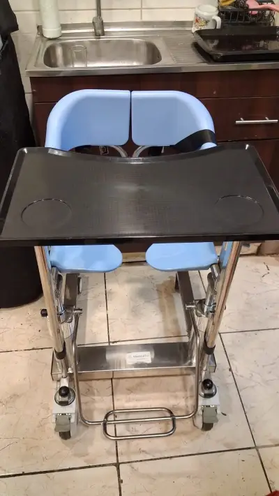 Silla de baño y traslado multifuncional MedicalTec TCM-01S - miniatura 3