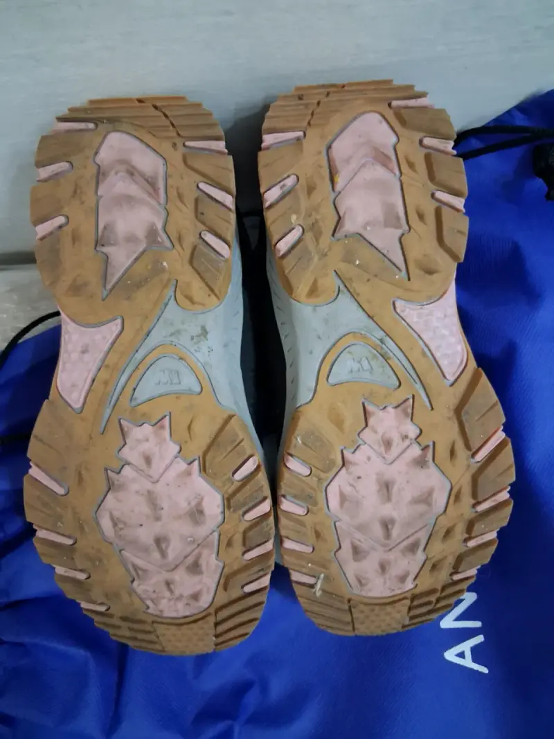 Zapatillas de trekking Weinbrenner negras para mujer - 6