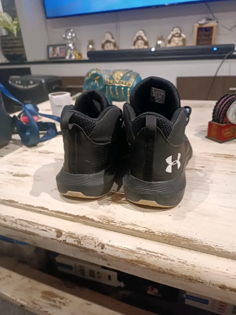 Zapatillas deportivas negras Under Armour talla 40 - 3