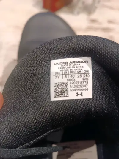 Zapatillas deportivas negras Under Armour talla 40 - miniatura 4