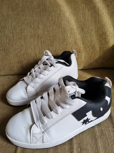 Zapatillas blancas DC Shoes para hombre - miniatura 2