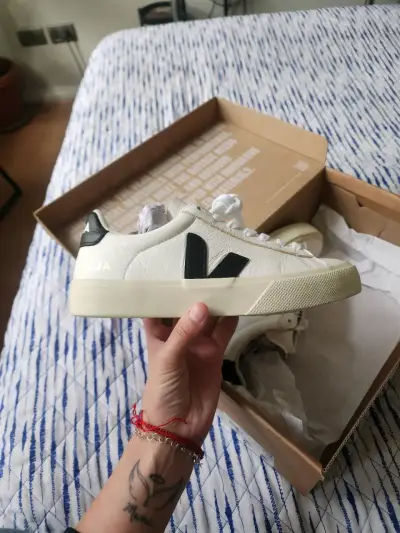 Zapatillas blancas Veja de cuero para hombre - miniatura 3