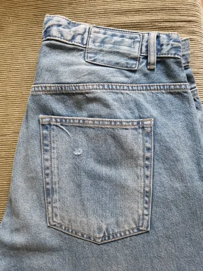 Jeans Zara corte Baggy talla 44 - miniatura 1