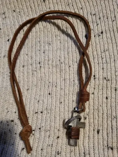 Collar Peltre y Cuero Abercrombie & Fitch Original - miniatura 1