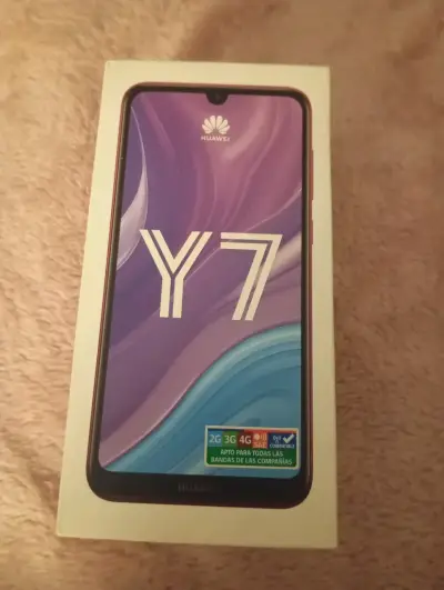 Huawei Y7 smartphone con pantalla rota - miniatura 4