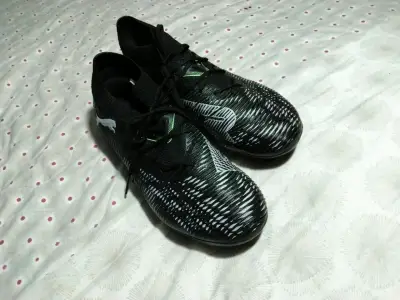Botines de fútbol Puma Future negros - miniatura 1