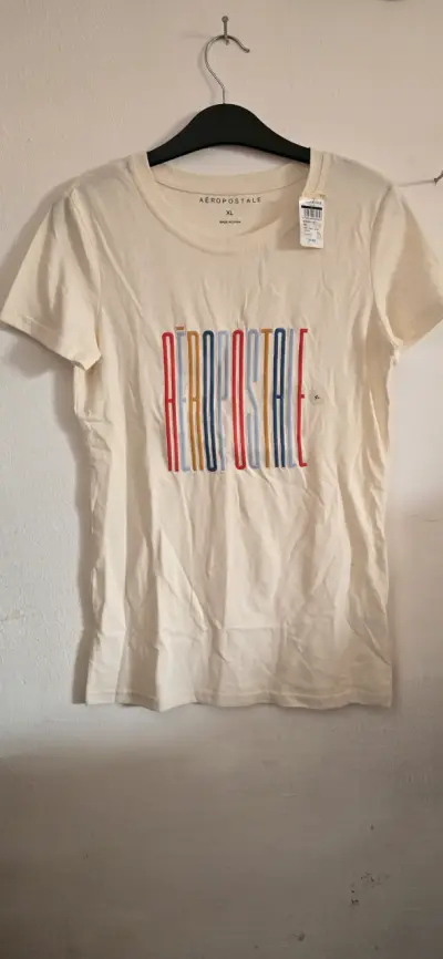 Polera Aeropostale Beige con Logo Colorido - miniatura 3