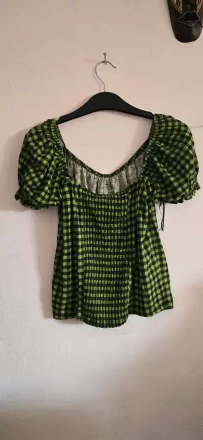 Blusa de cuadros verde con mangas abullonadas - miniatura 2