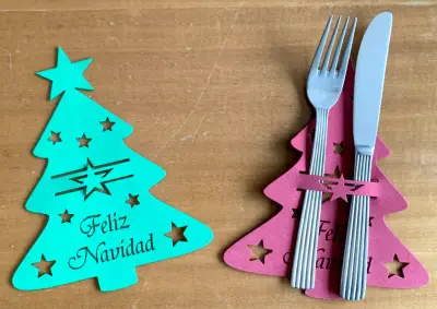 Porta cubiertos navideños en forma de árbol - miniatura 1