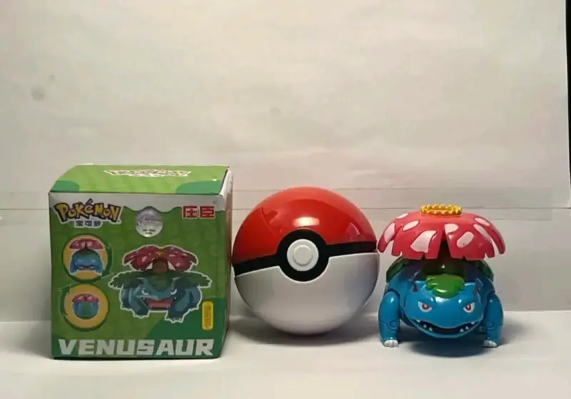 Figura de acción Pokémon Venusaur con Pokébola