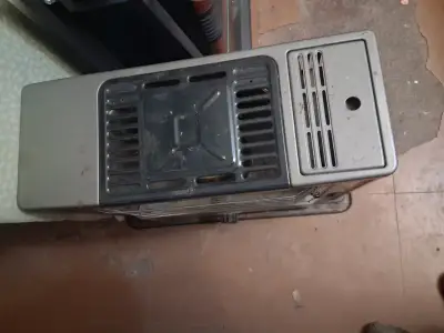 Estufa a parafina Mademsa Fiamma en buen estado - miniatura 2