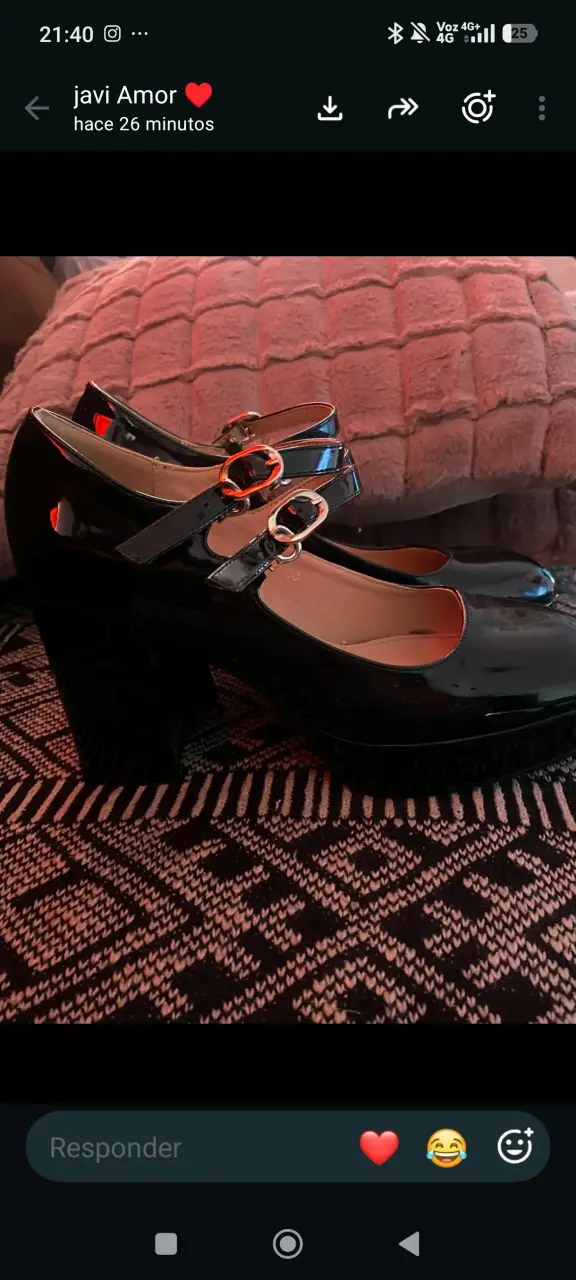 Zapatos de charol negro con tacón alto - 2