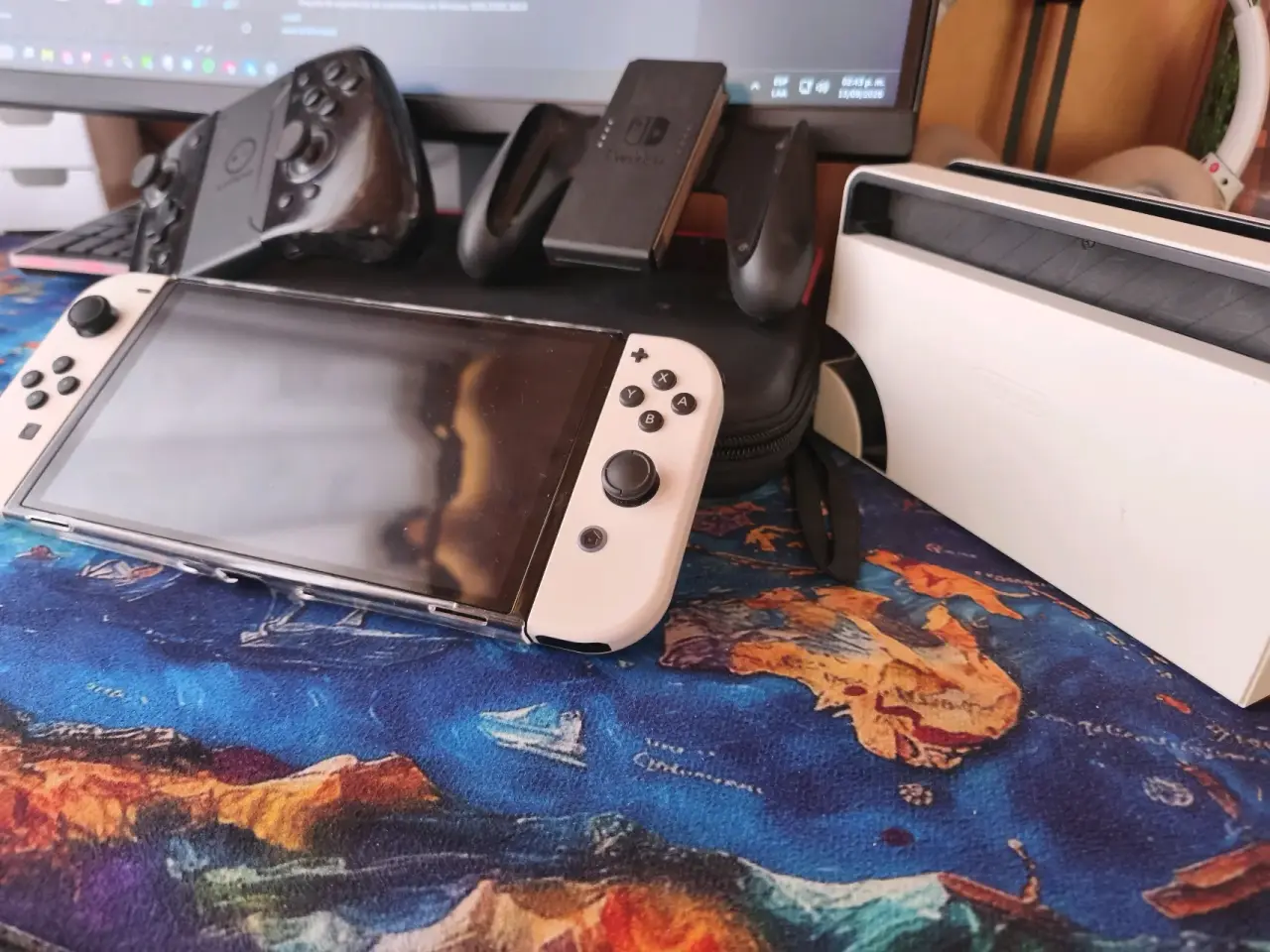 Vendido · Consola Nintendo Switch OLED con juegos incluidos | Pulga
