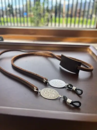 Strap para lentes cuero natural - miniatura 1