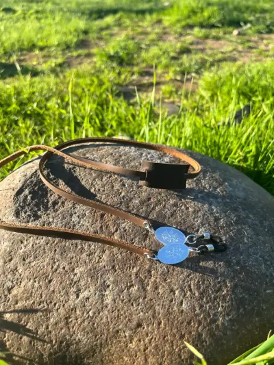 Strap para lentes cuero natural - miniatura 3
