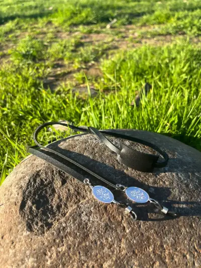 Strap para lentes de cuero natural - miniatura 1
