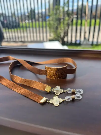 Strap para lentes de cuero natural - miniatura 1