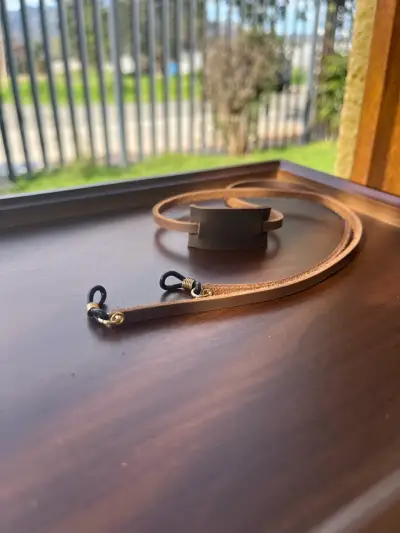 Strap para lentes de cuero natural - miniatura 1
