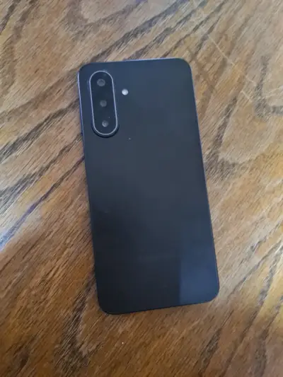 Samsung Galaxy A17 5G 128GB Negro en buen estado - miniatura 2