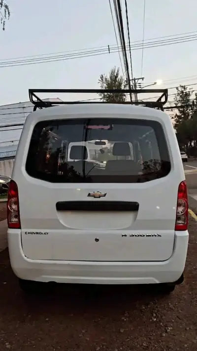 Furgón Chevrolet N300 Max 1.2 en buen estado - miniatura 4