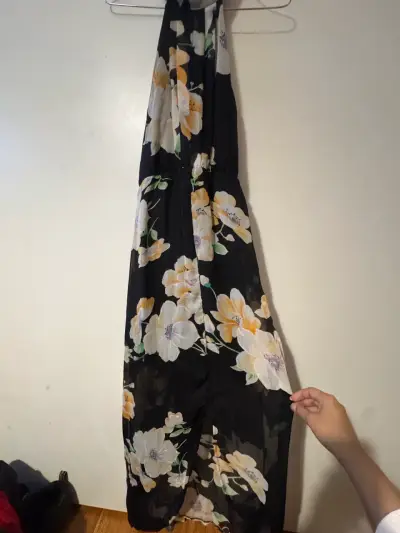 Vestido largo  negro con flores amarillas - miniatura 4