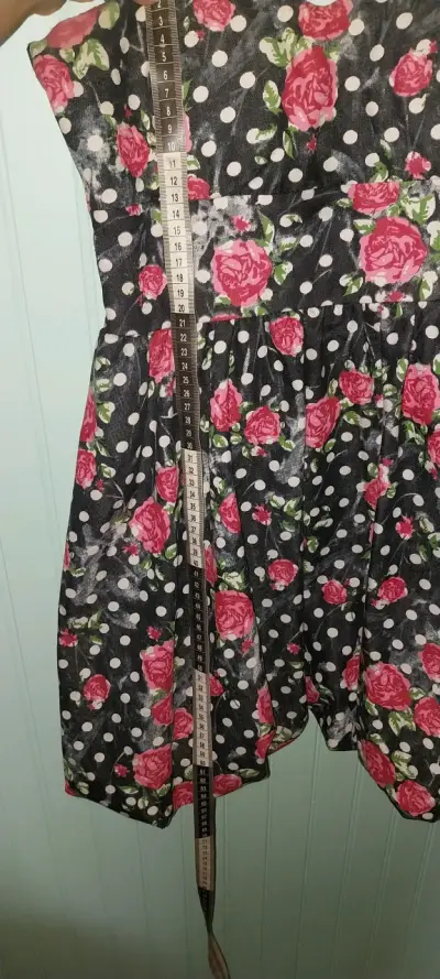 Vestido corto floral con lunares talla M - miniatura 3