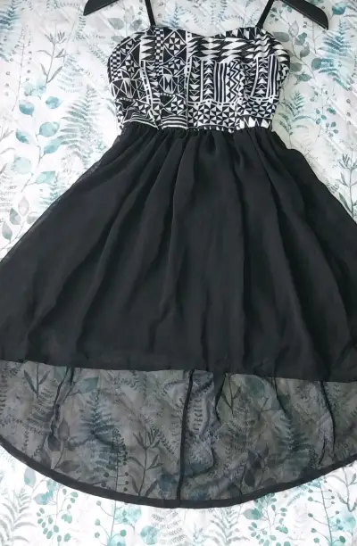 Vestido negro con estampado geométrico talla S - miniatura 1