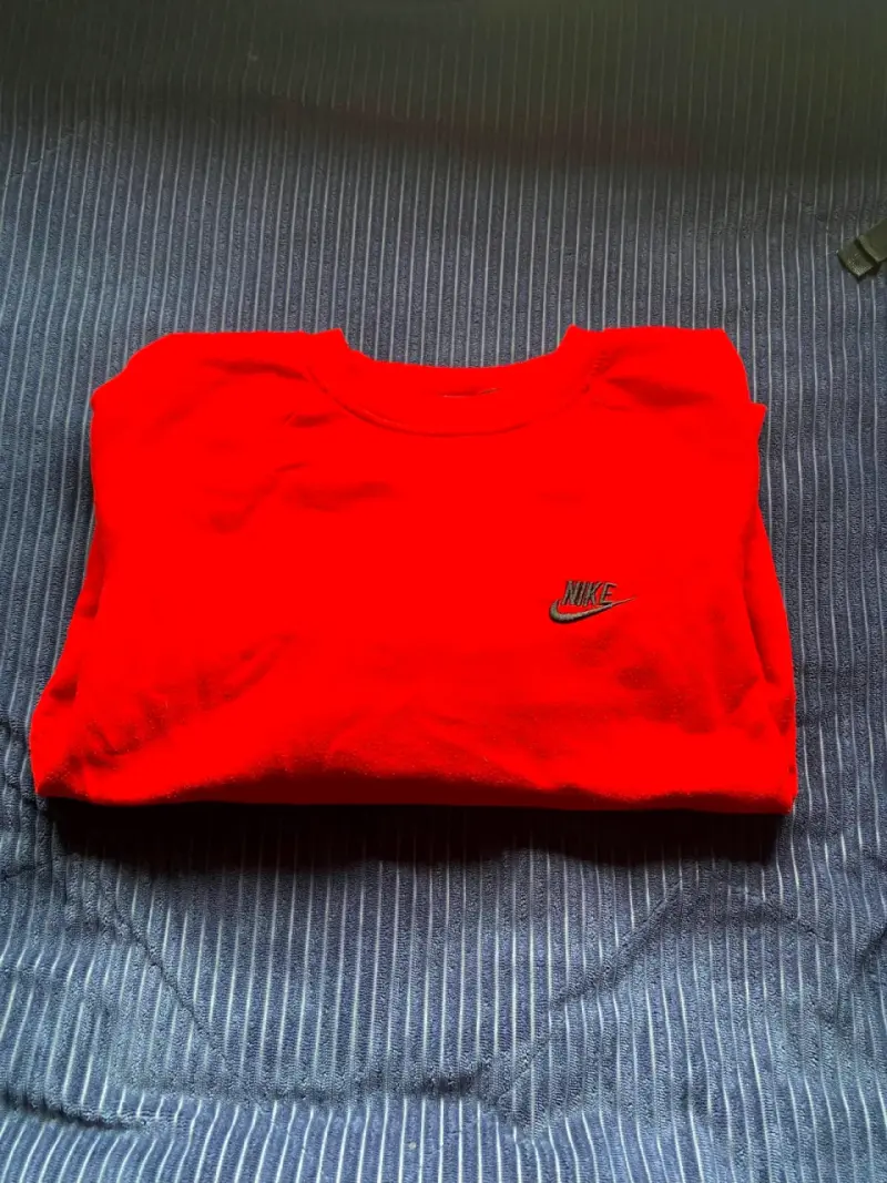 Polerón rojo Nike - 2