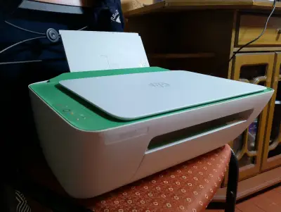 Impresora HP DeskJet lnk Advantage 2375 - miniatura 4