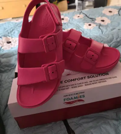 Sandalias Skechers Foamies Arch Fit rosas - miniatura 1