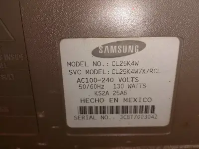 TV Antigua Samsung Tantus 25 pulgadas con control - miniatura 4