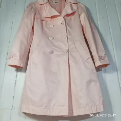 Trench rosa claro con doble botonadura para mujer - miniatura 1